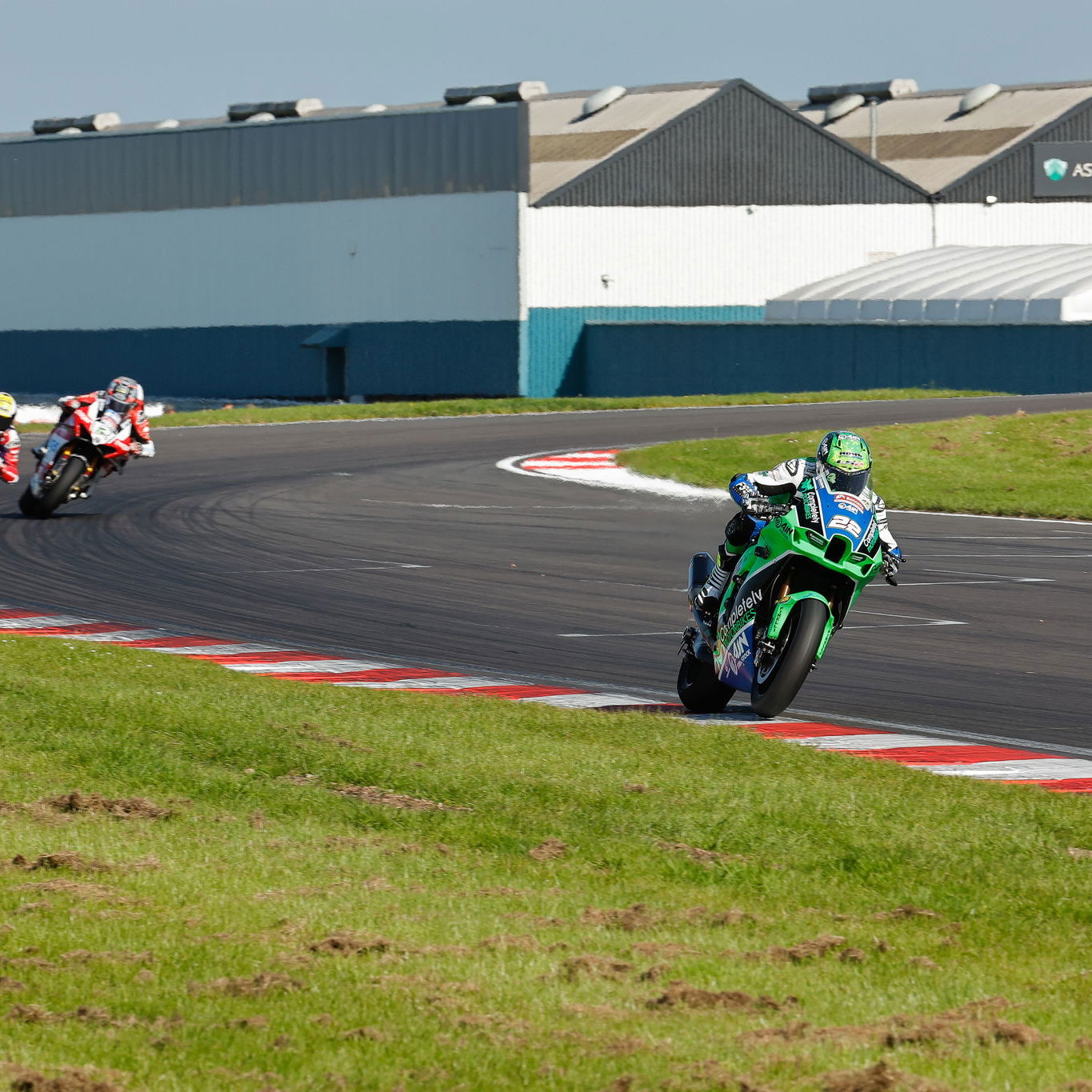 O'Halloran in the lead, race three, Donington Park, May 2024